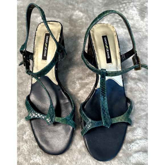 DKNY Jeans Vintage T Strap Heels Sandals Blue Green Leather Y2K Womens Size 7 - Picture 1 of 8
